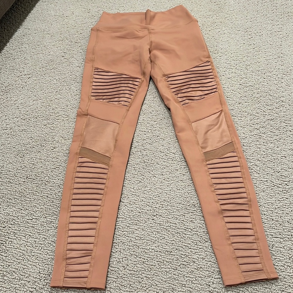 ALO Leggings